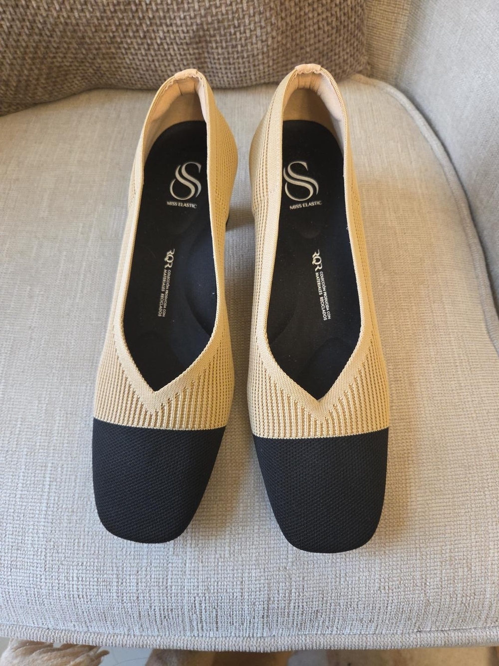 Miss Elastic Beige & Black Knit Cap Toe Low Heel Pumps | EU 40 | Chic Comfort - Picture 4 of 9